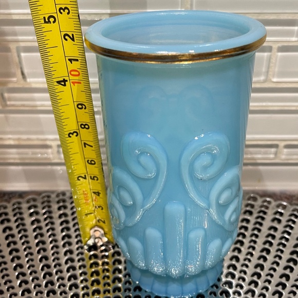 Vintage Avon Baby Blue Glass Vanity Set - Picture 3 of 5